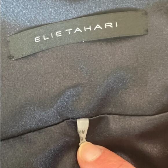 Elie Tahari Black Wool Pencil Skirt - Size 14 - Picture 7 of 9